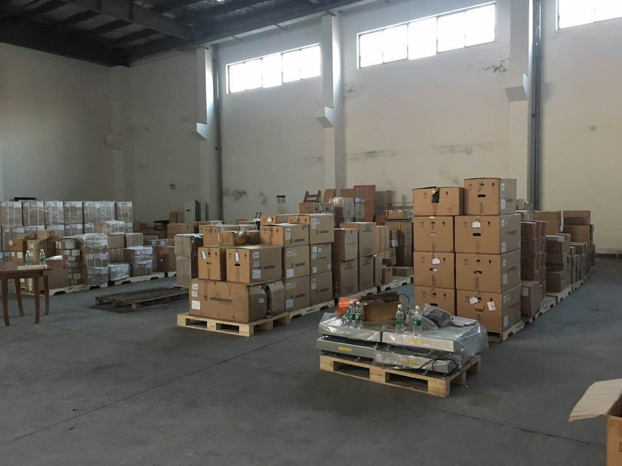 蘇州金鉆倉庫實(shí)拍圖